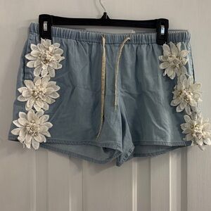 Floral Embellished Blue Women's Shorts